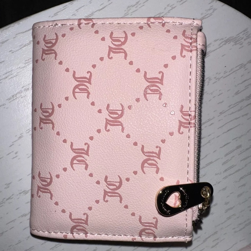 Juicy couture wallet - Picture 3 of 3